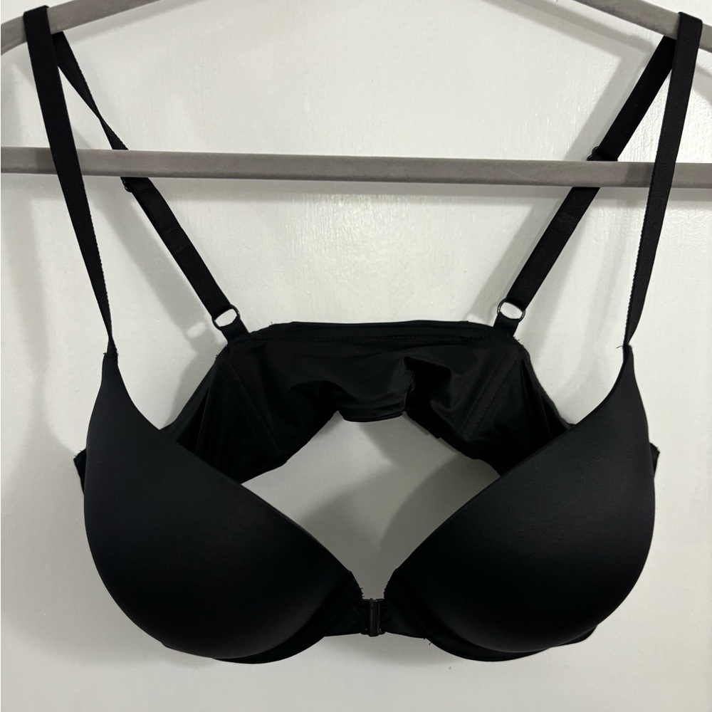 Victorias Secret Black Push-up Front Close Bra NWOT 38C